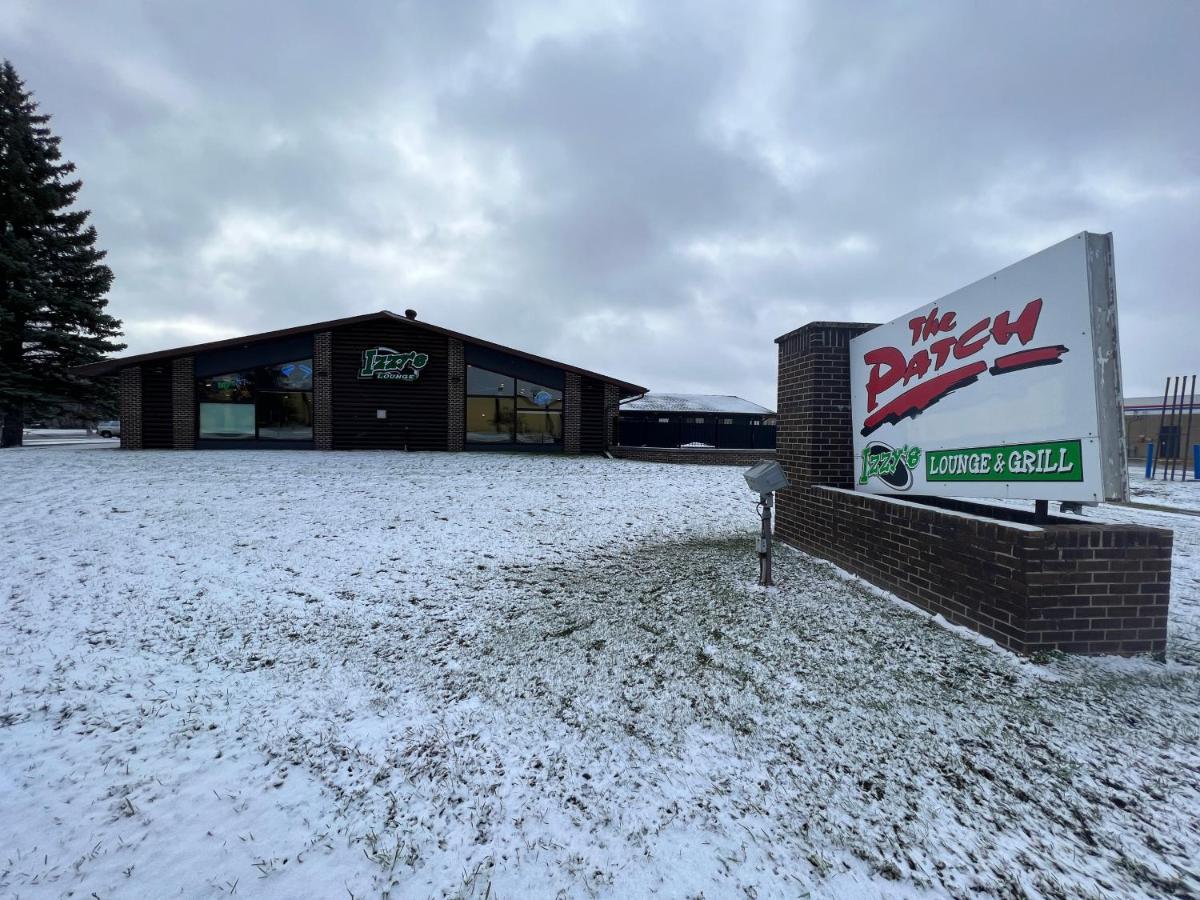 The Patch Lodge Warroad Exterior photo
